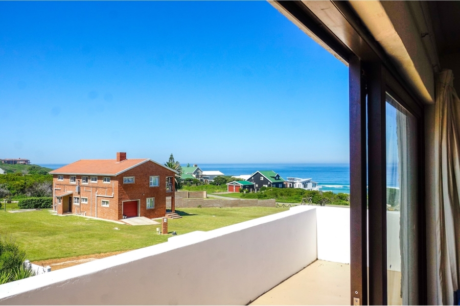 3 Bedroom Property for Sale in Oyster Bay Eastern Cape